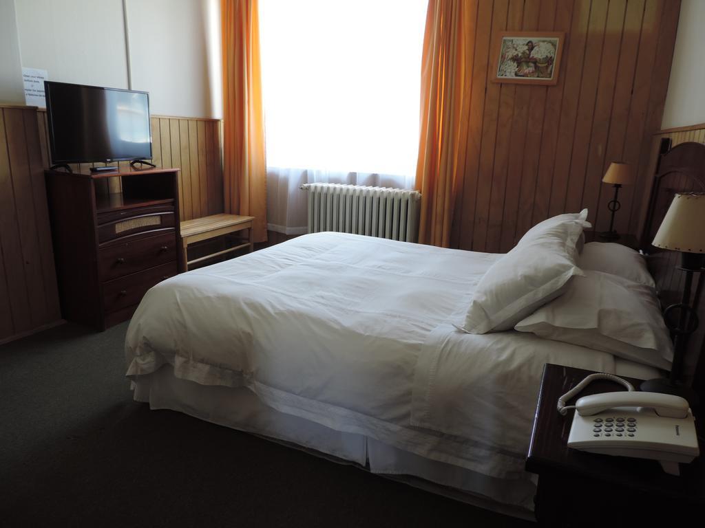 Hostal Oro Fueguino Punta Arenas Kültér fotó